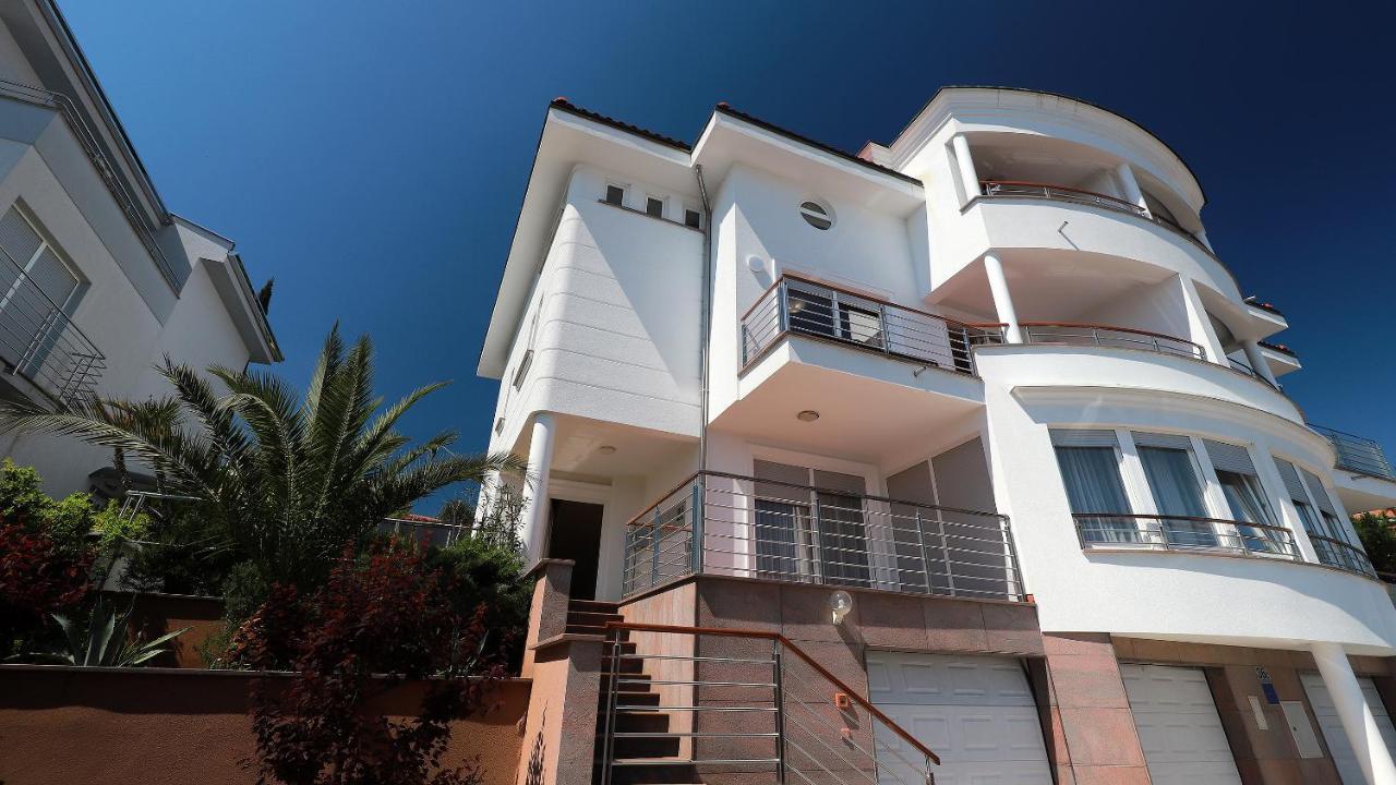 Sea View Apartment In Ičići 外观 照片