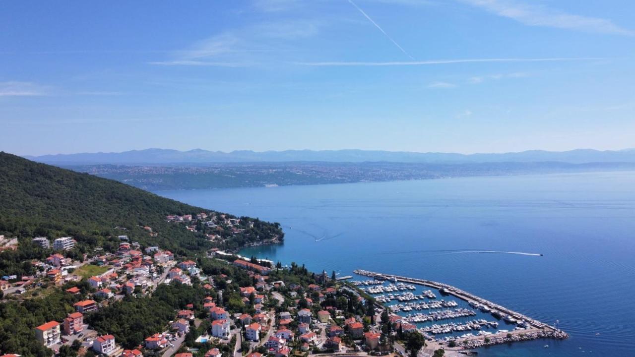 Sea View Apartment In Ičići 外观 照片